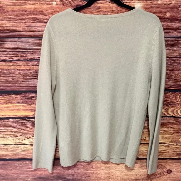 Garnet Hill Women's Cream Long Sleeve Top - Picture 3 of 4